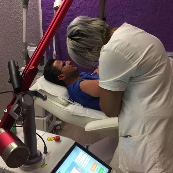 FAQ and CE approved Q-Switched NdYAG Laser Tattoo Removal and pigment removal Machine with 1064nm and 532nm USA FAQ and CE approved Q-Switched NdYAG Laser Tattoo Removal and pigment removal Machine with 1064nm and 532nm USA